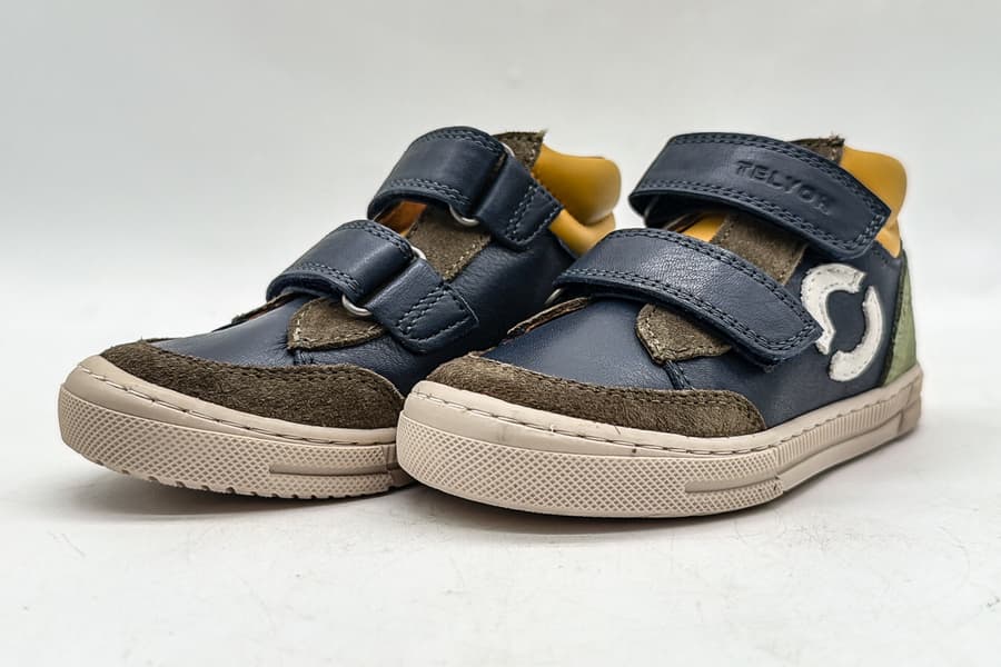 Paar Kinderschuhe Telyoh, Gr. 25
